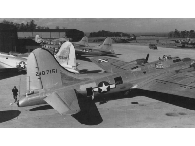 B-17 Flying Fortresses at Langford Lodge